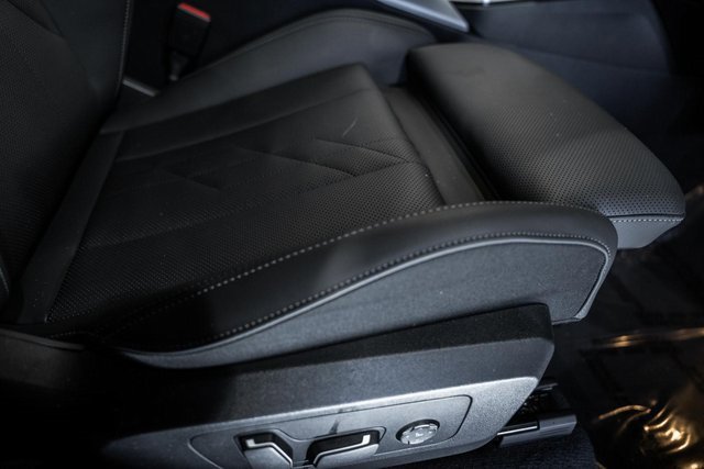 Used 2025 BMW X3 xDrive30i w/ M Sport Package image 34