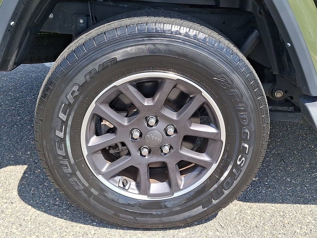 Used 2021 Jeep Gladiator Overland w/ Popular Equipment Package image 11