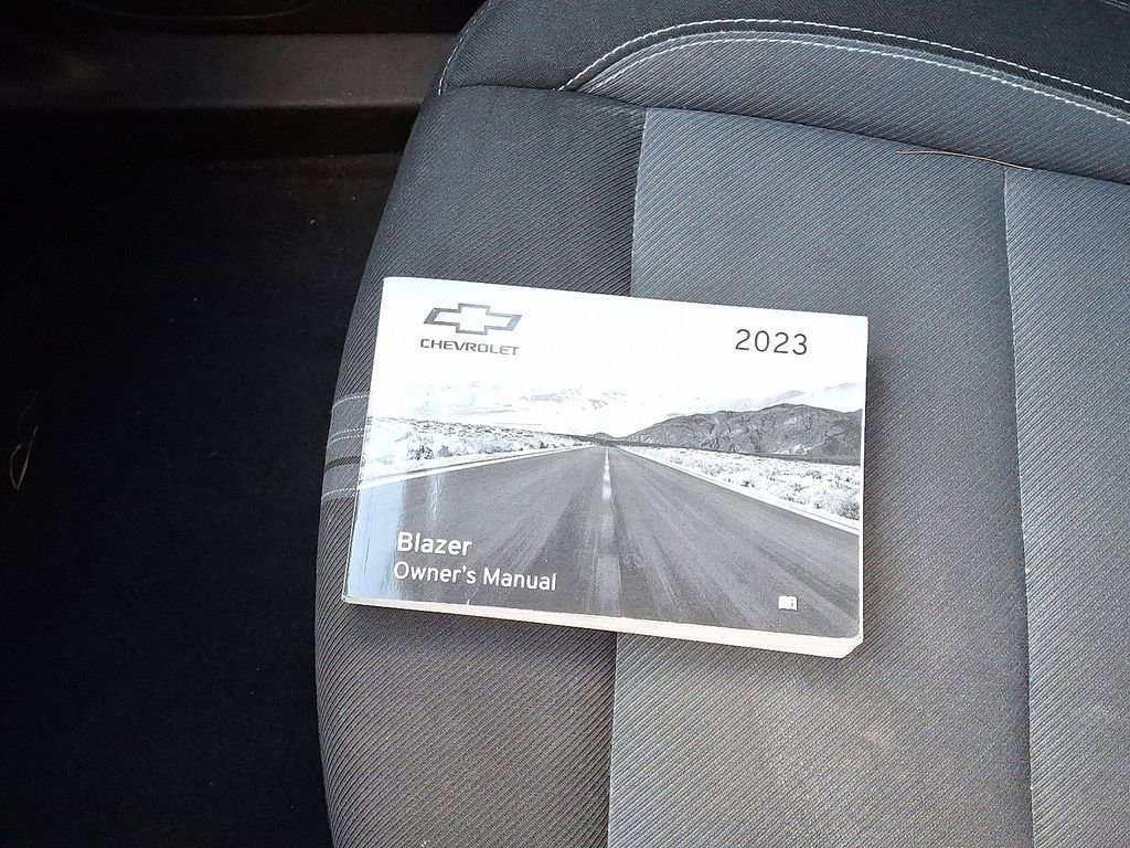 Used 2023 Chevrolet Blazer LT image 27