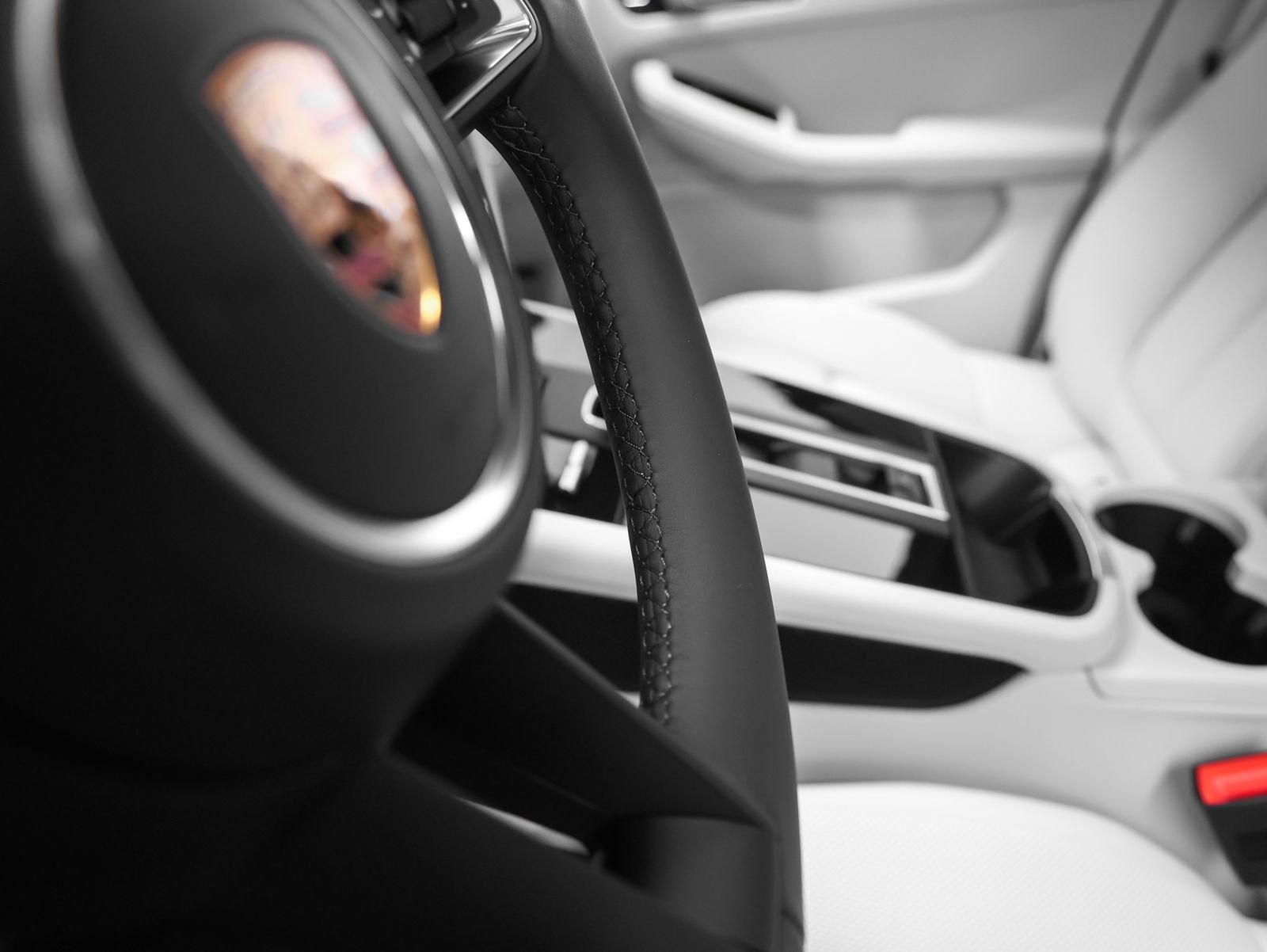 New 2026 Porsche Macan image 36