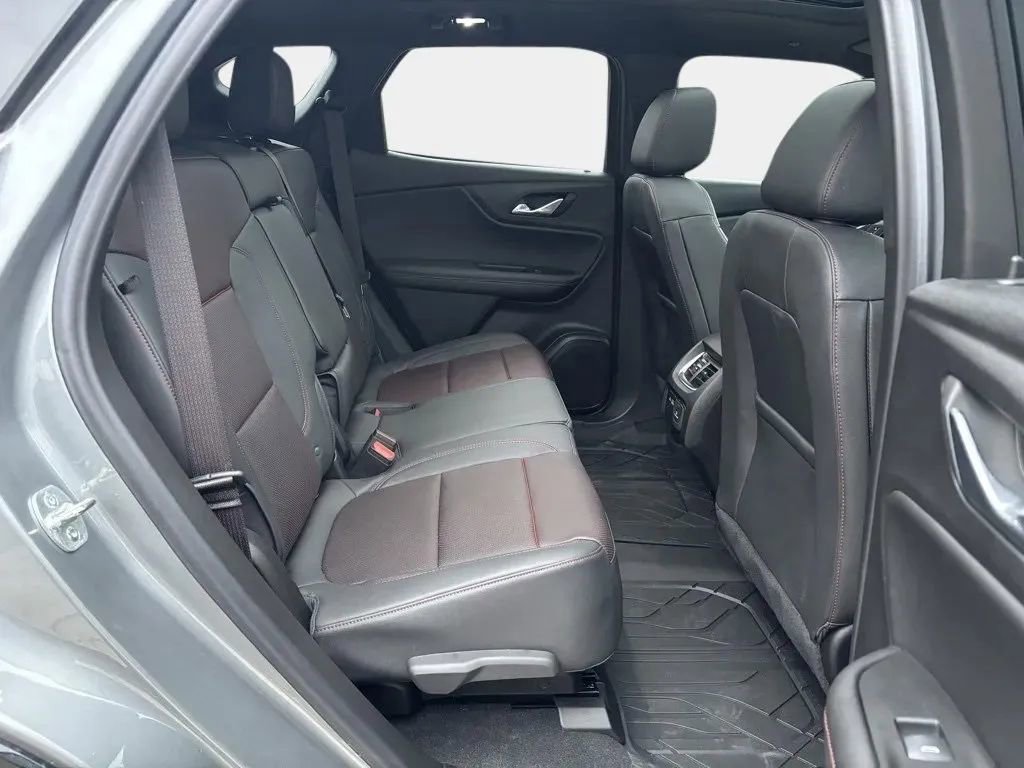 Used 2025 Chevrolet Blazer RS image 29