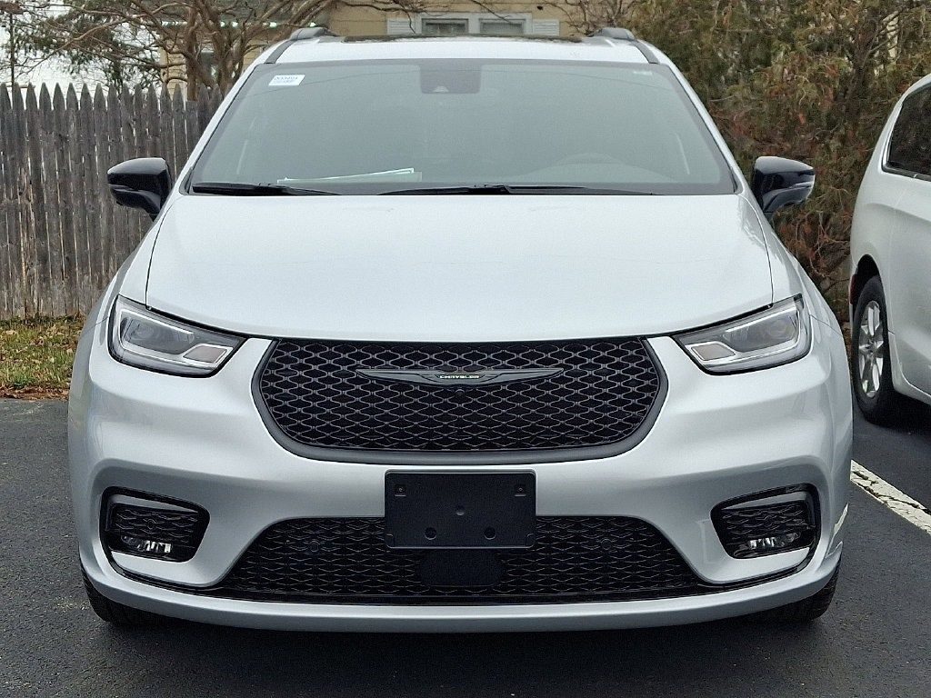 New 2026 Chrysler Pacifica Select w/ S Appearance Package AWD/4WD image 2