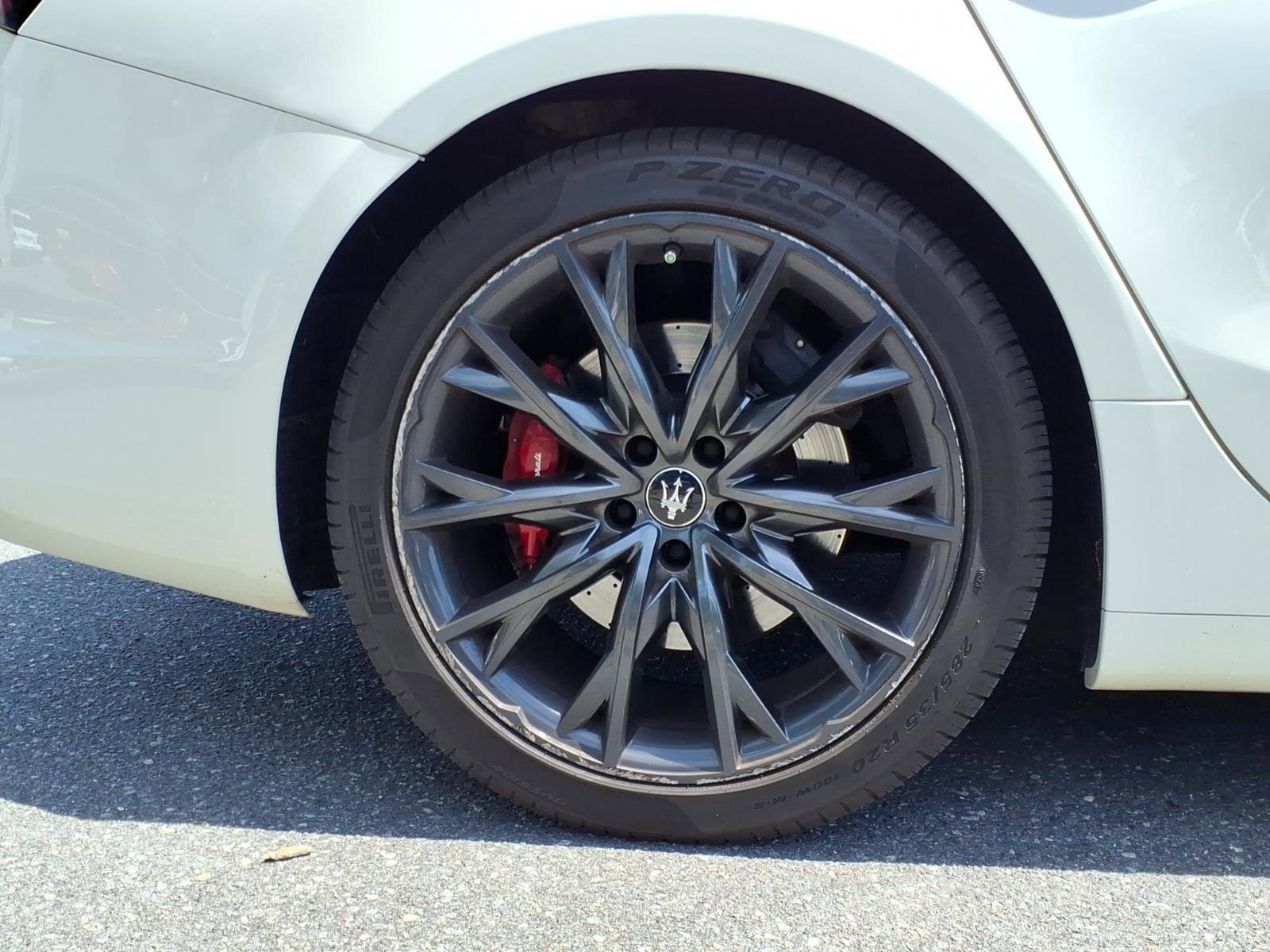 Used 2022 Maserati Ghibli Modena RWD image 11
