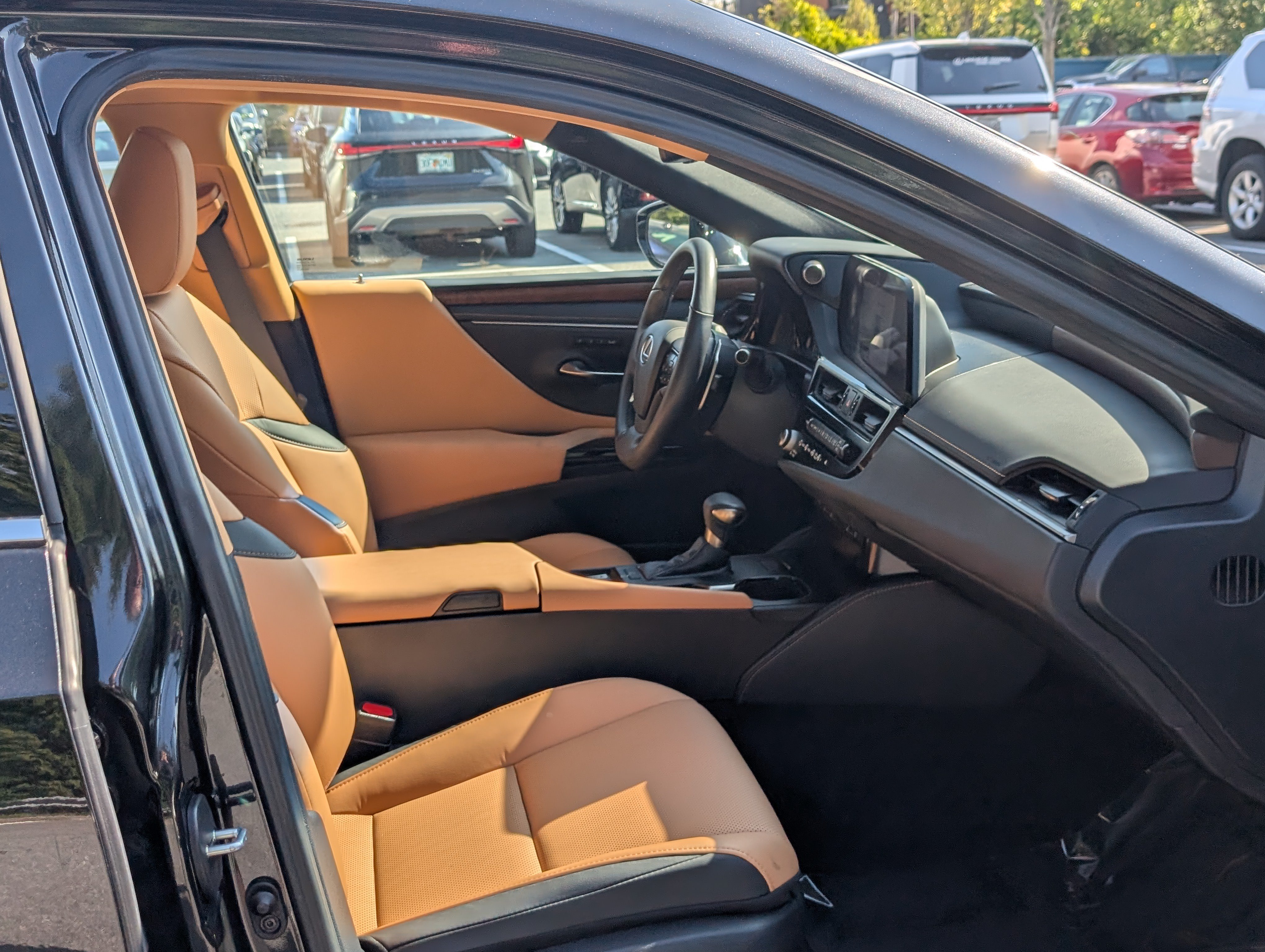 Certified 2024 Lexus ES 350 w/ Premium Package FWD image 11