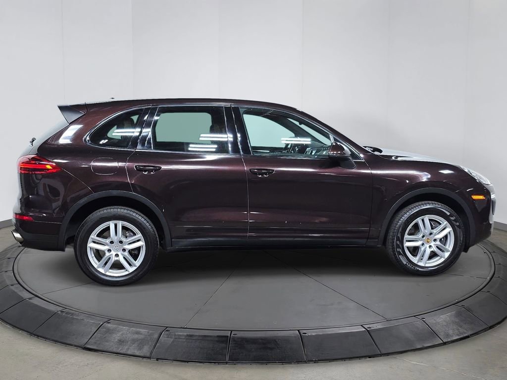 Used 2016 Porsche Cayenne image 8