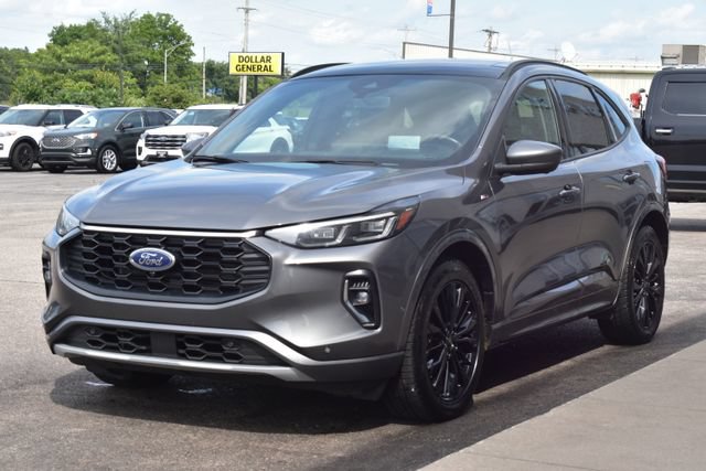 Used 2023 Ford Escape ST-Line Elite w/ Premium Technology Package AWD/4WD image 17