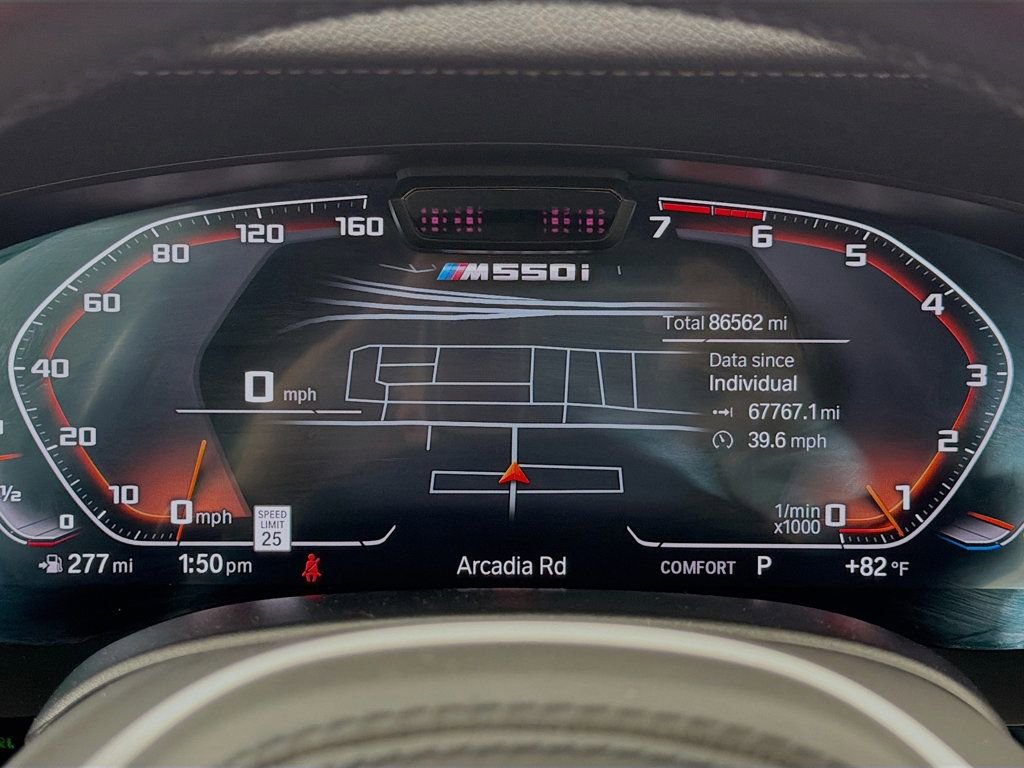 Used 2021 BMW M550i xDrive w/ Dynamic Handling Package image 15