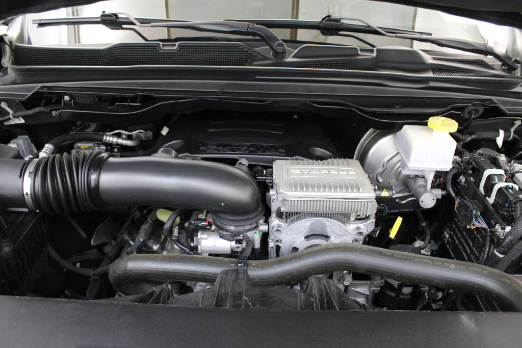 Used 2024 RAM 1500 Laramie AWD/4WD image 33