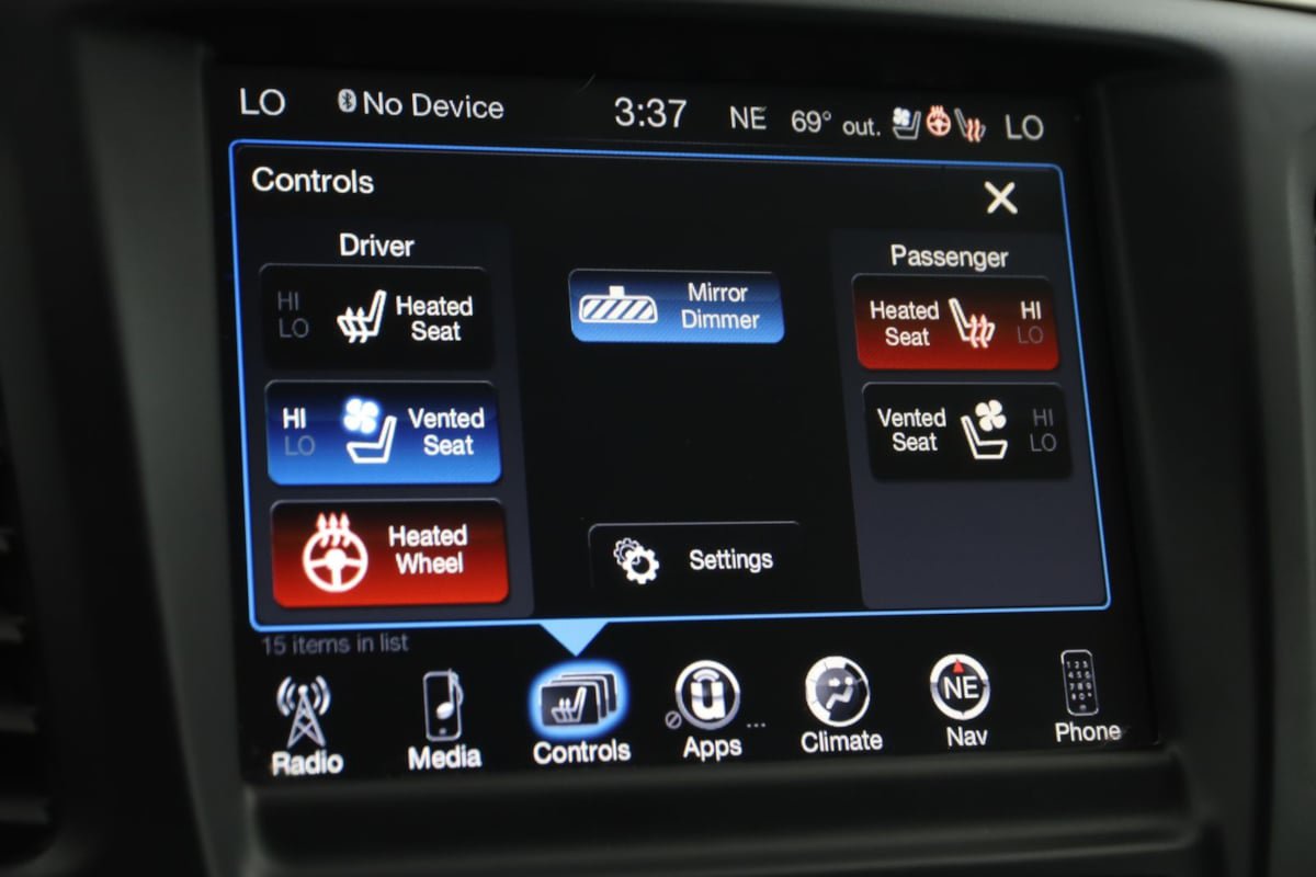 Used 2015 Chrysler 200 C w/ Navigation & Sound Group I AWD/4WD image 8
