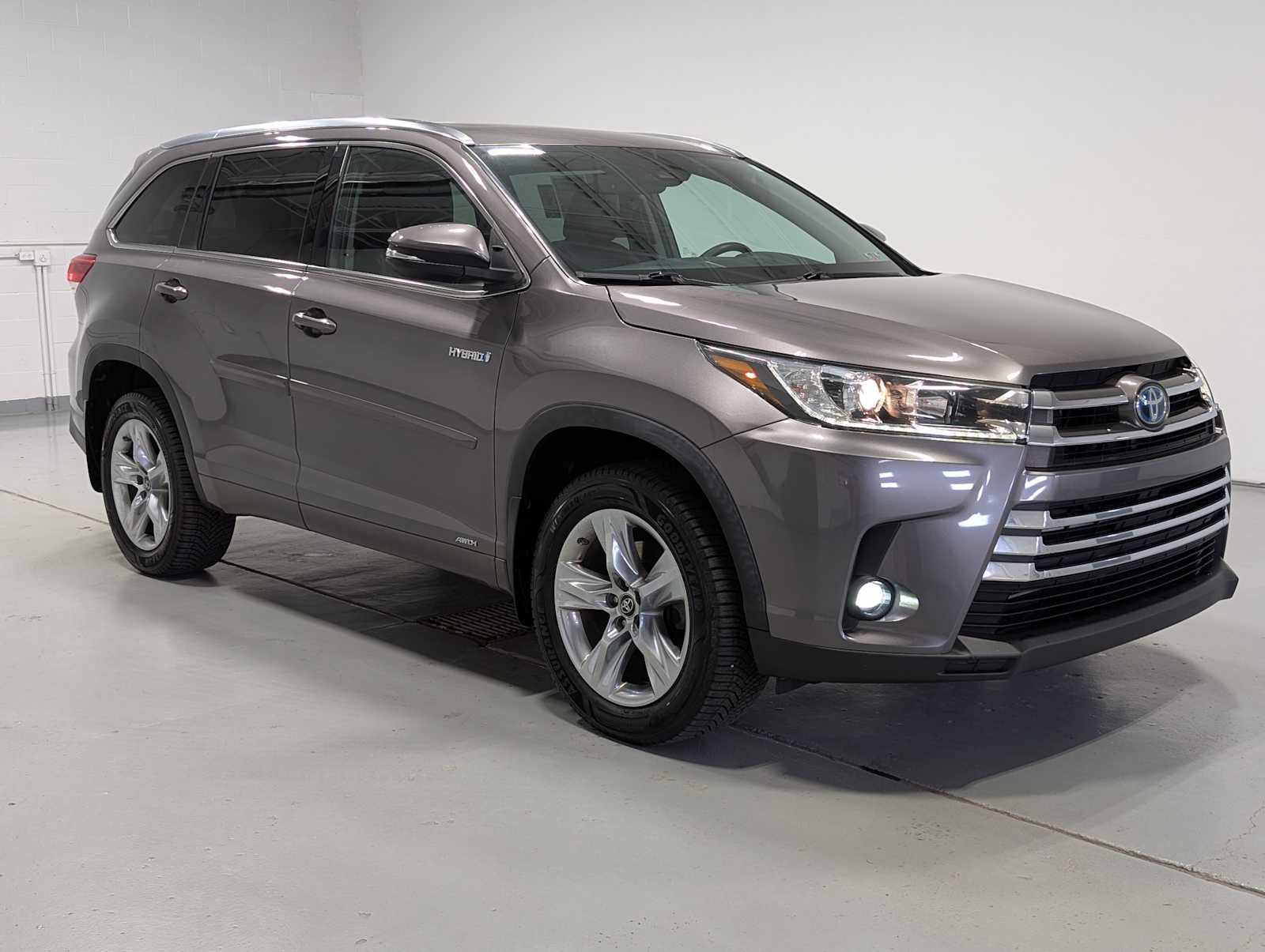 Used 2019 Toyota Highlander Limited image 7