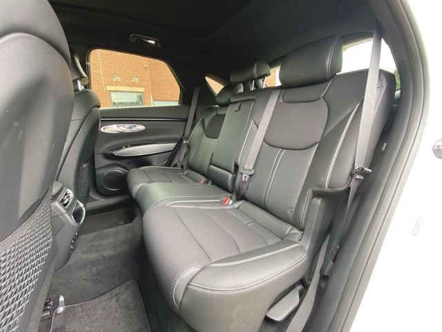 Used 2025 Genesis GV70 3.5T Sport AWD/4WD image 25