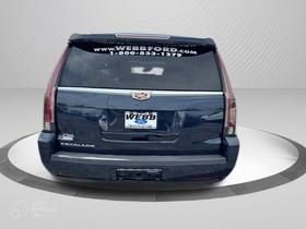 Used 2019 Cadillac Escalade ESV Luxury AWD/4WD image 6