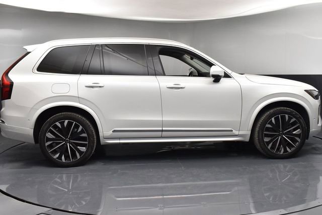 Used 2025 Volvo XC90 B5 Plus w/ Protection Package Premier image 8