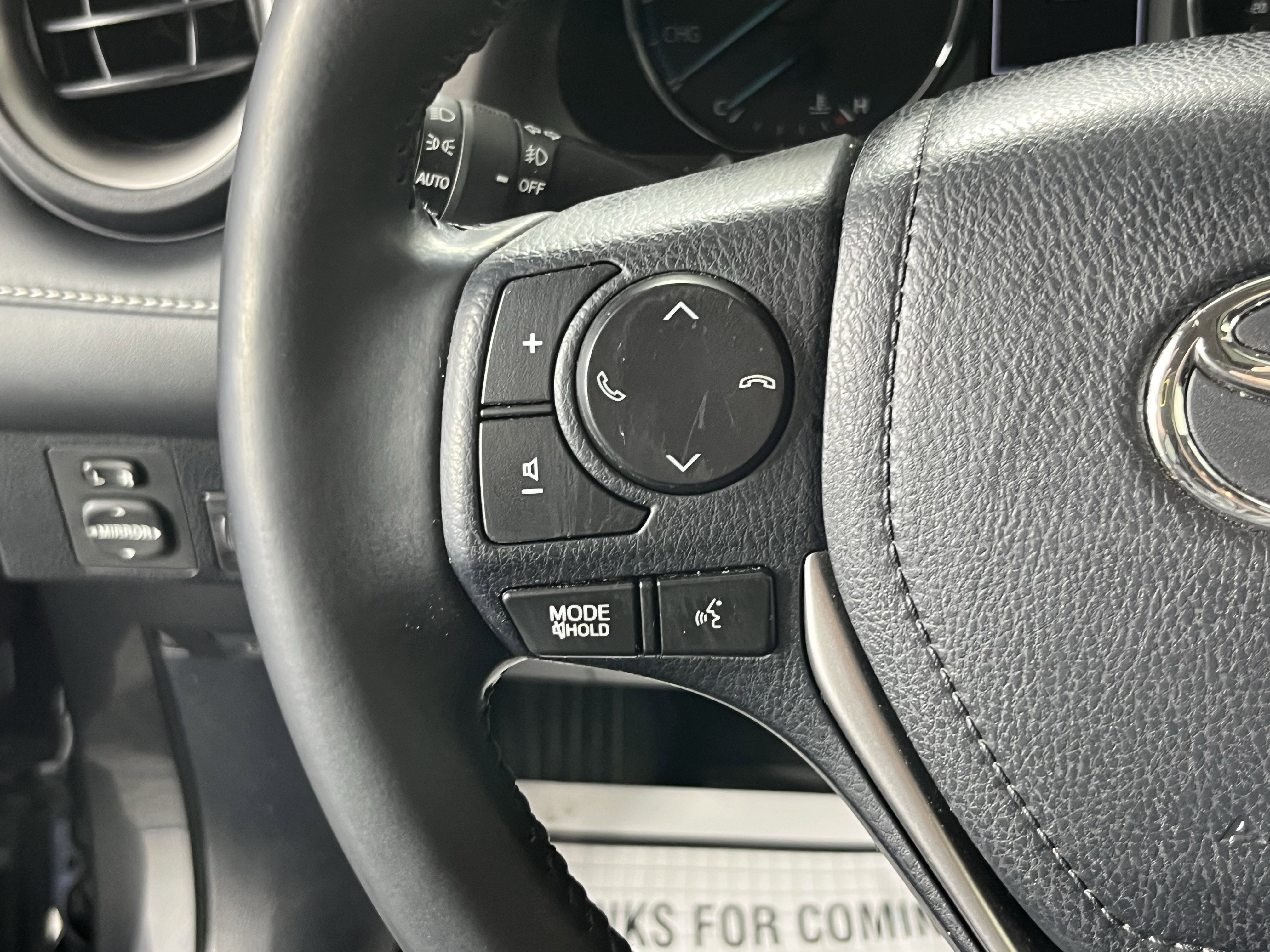 Used 2018 Toyota RAV4 XLE AWD/4WD image 19