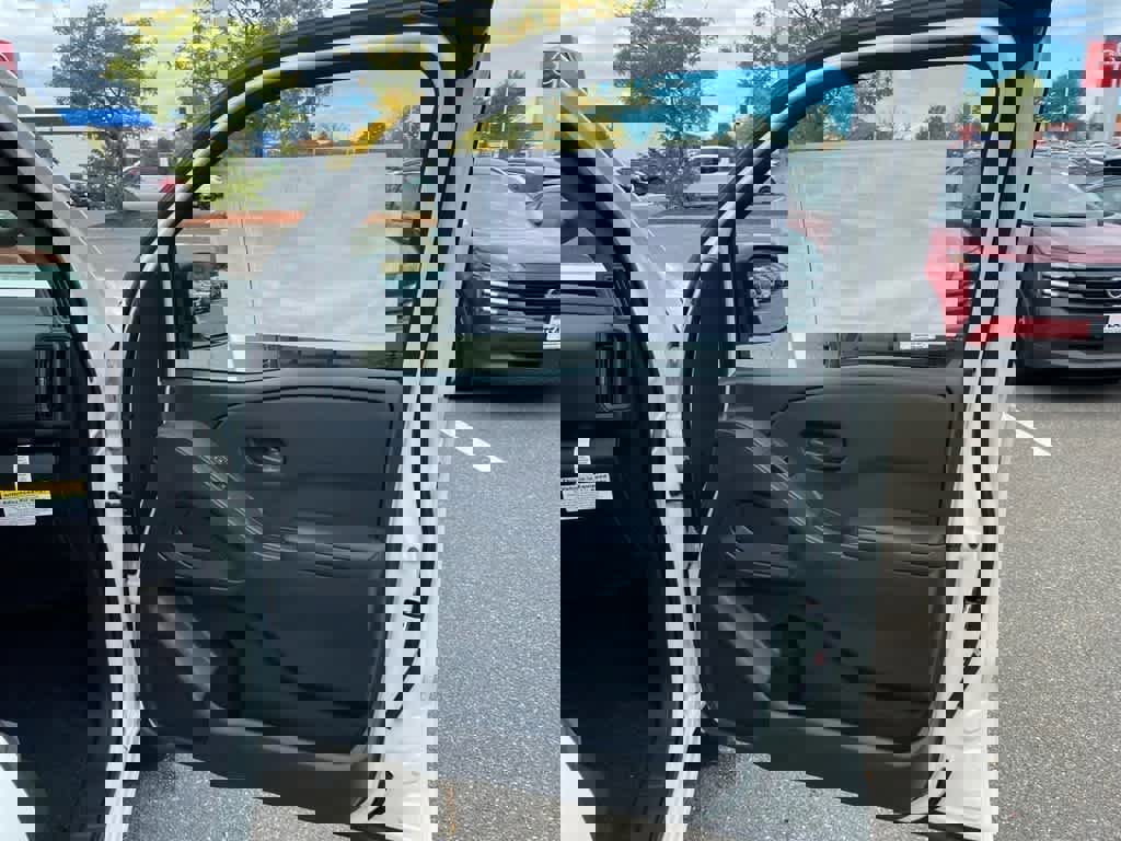 New 2026 Nissan Frontier S image 25