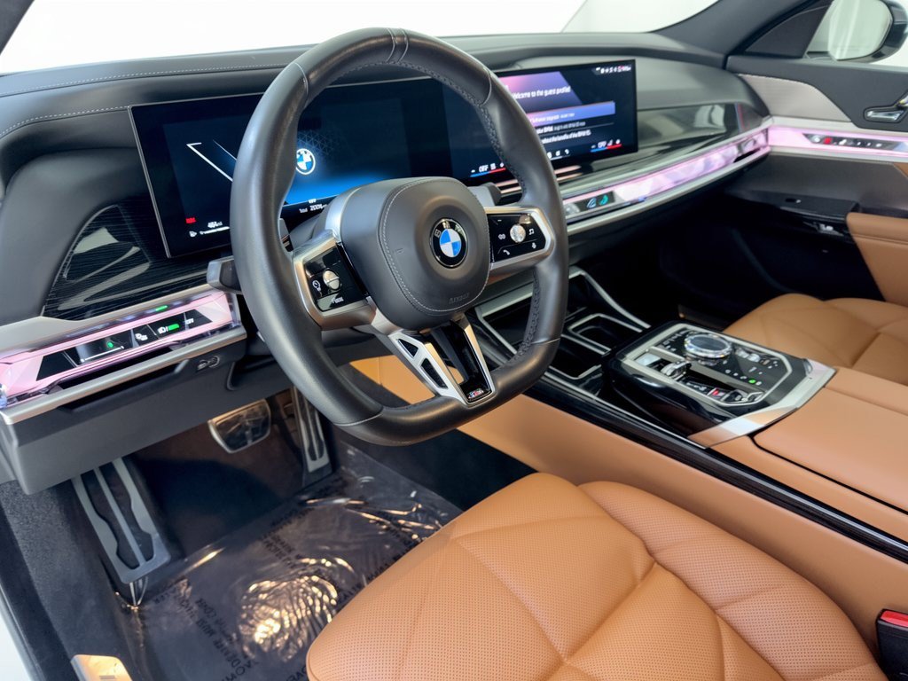 Used 2024 BMW 740i w/ Premium Package 2 RWD image 4