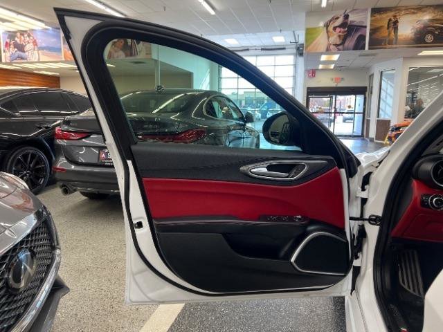 Used 2019 Alfa Romeo Giulia Ti Sport w/ Quick Order Package 22U Sport RWD image 35