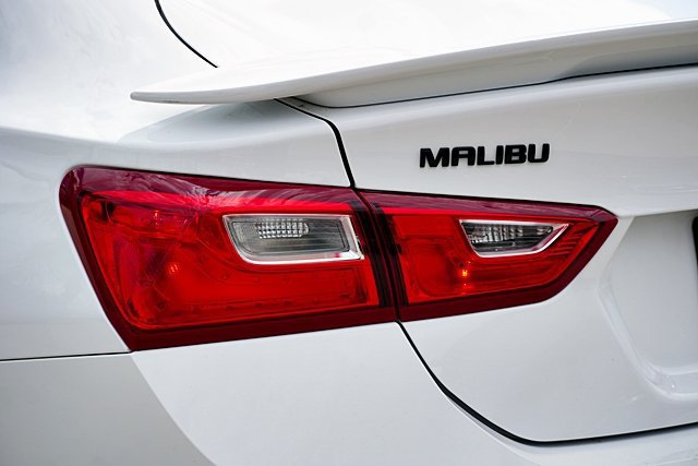 Used 2025 Chevrolet Malibu RS FWD image 8