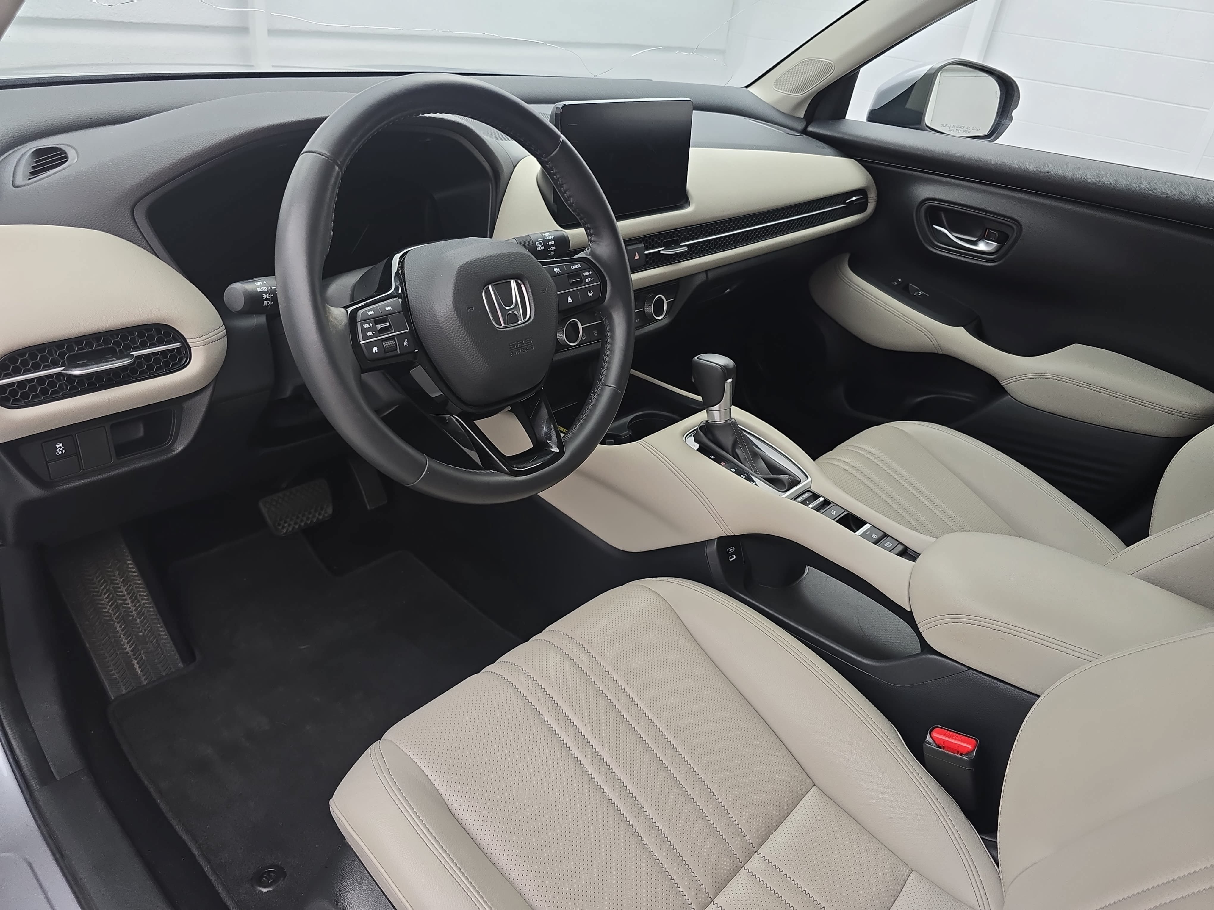 Used 2024 Honda HR-V EX-L image 17