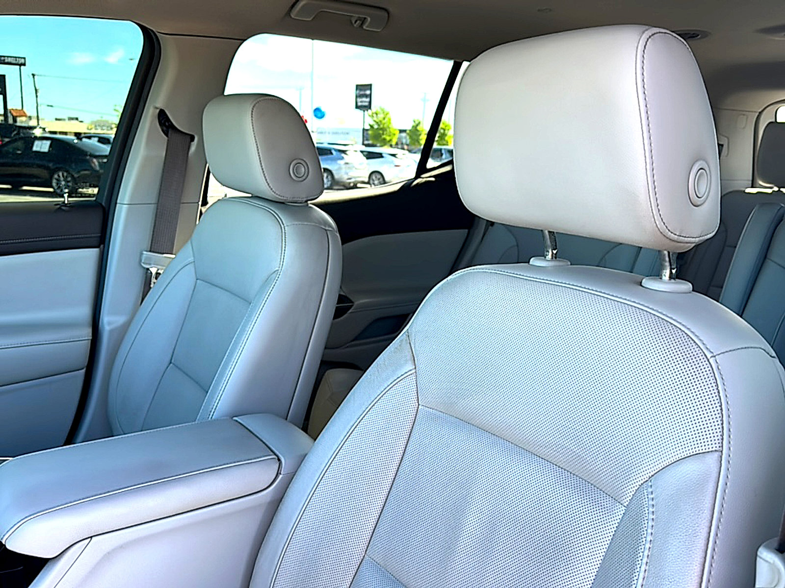 Used 2019 GMC Acadia SLT image 14