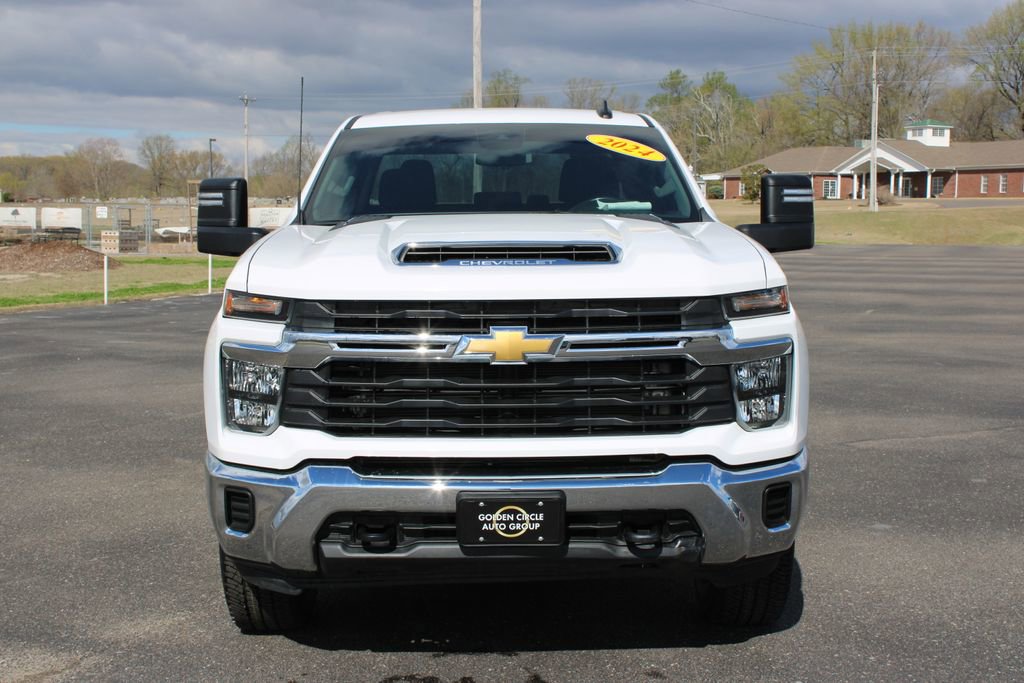 Used 2024 Chevrolet Silverado 2500 LT image 3