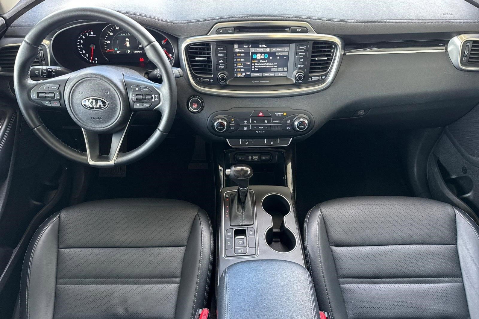 Used 2017 Kia Sorento EX w/ EX Advanced Touring Package image 16