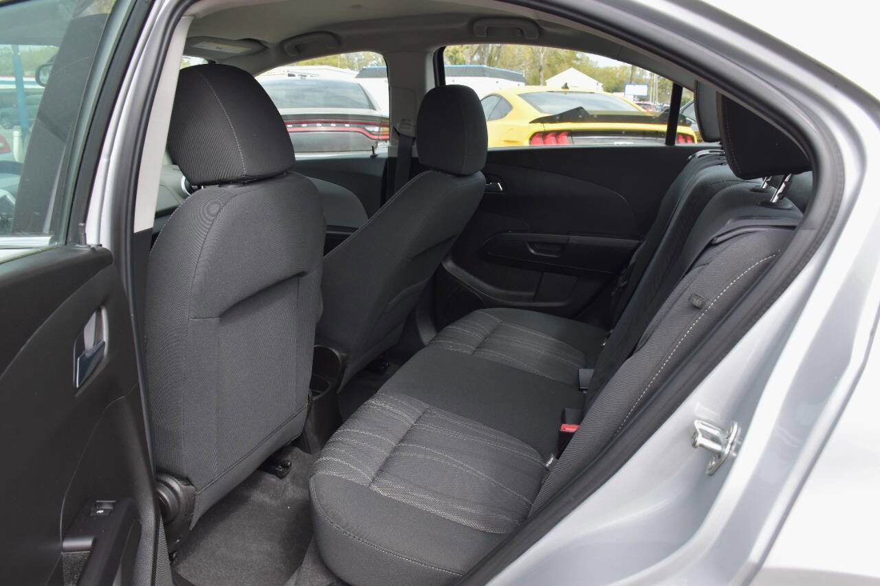 Used 2019 Chevrolet Sonic LT FWD image 13