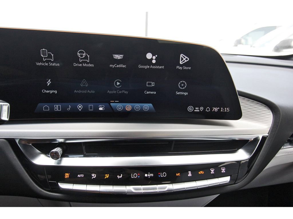 New 2026 Cadillac Lyriq Luxury AWD/4WD image 16