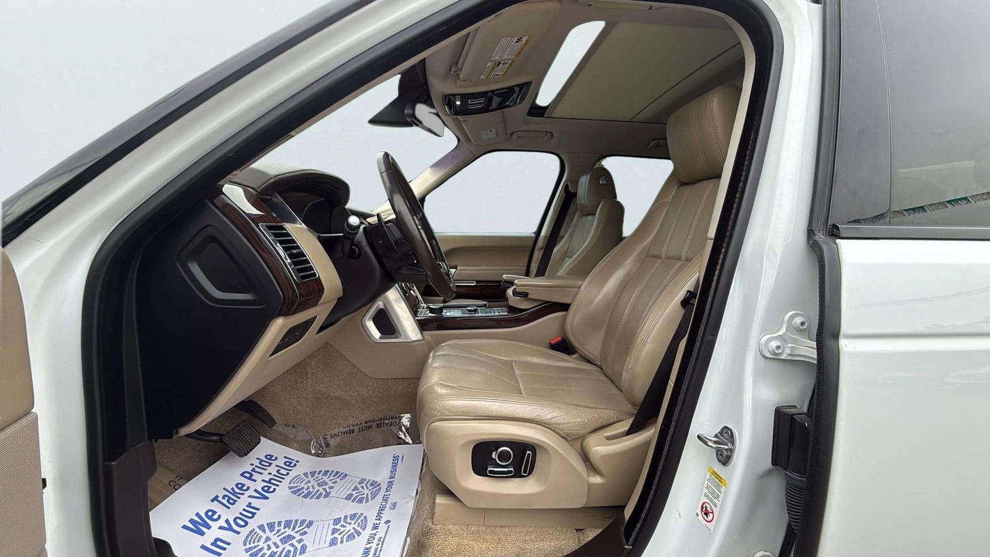 Used 2016 Land Rover Range Rover HSE image 11