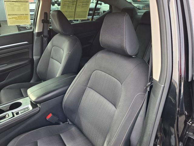 Used 2023 Nissan Altima 2.5 SV w/ SV Premium Package image 12