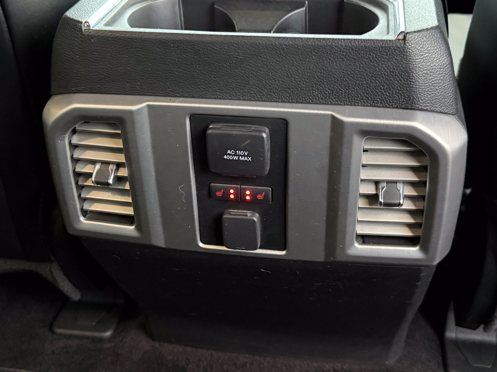 Used 2015 Ford F150 Platinum w/ Equipment Group 701A Luxury AWD/4WD image 16