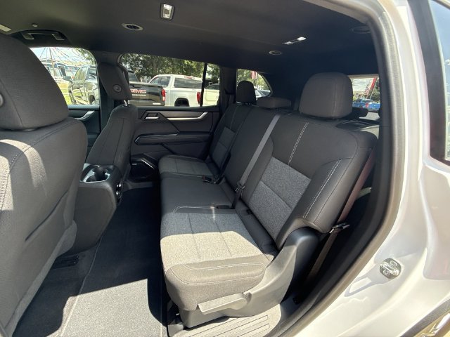 Certified 2025 GMC Acadia Elevation AWD/4WD image 26