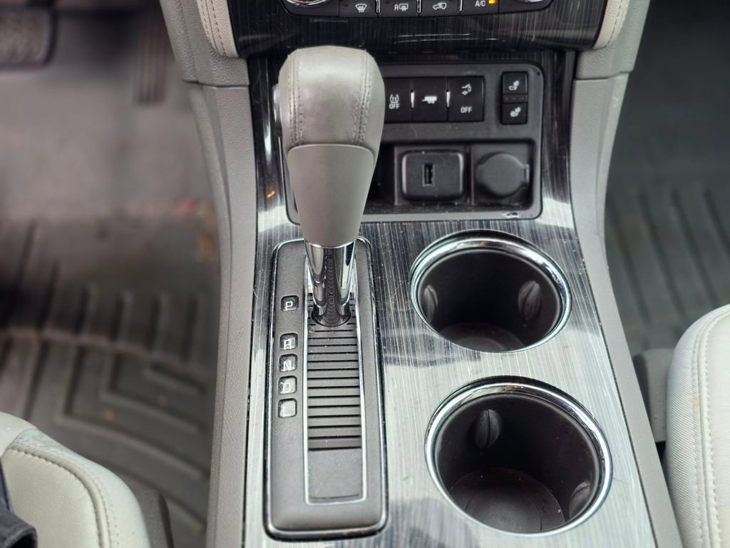 Used 2017 Chevrolet Traverse LT image 23