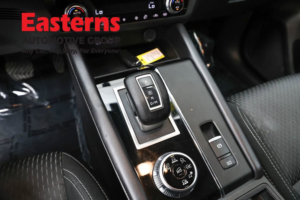Used 2024 Mitsubishi Outlander ES AWD/4WD image 13