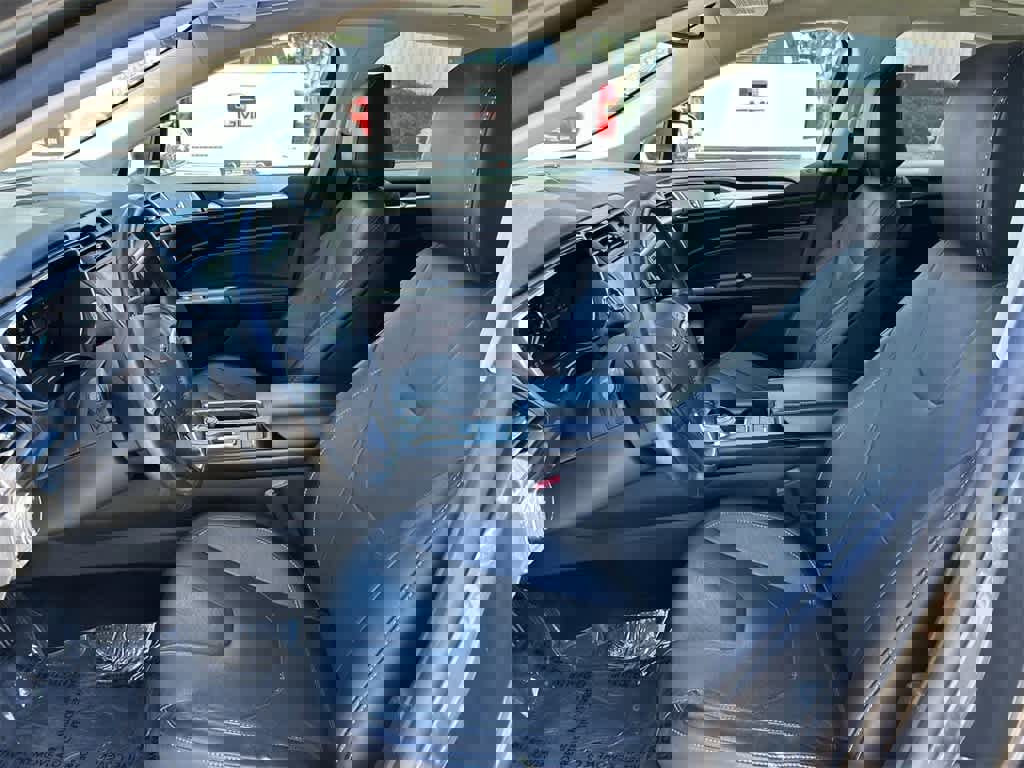 Used 2020 Ford Fusion Energi Titanium image 32