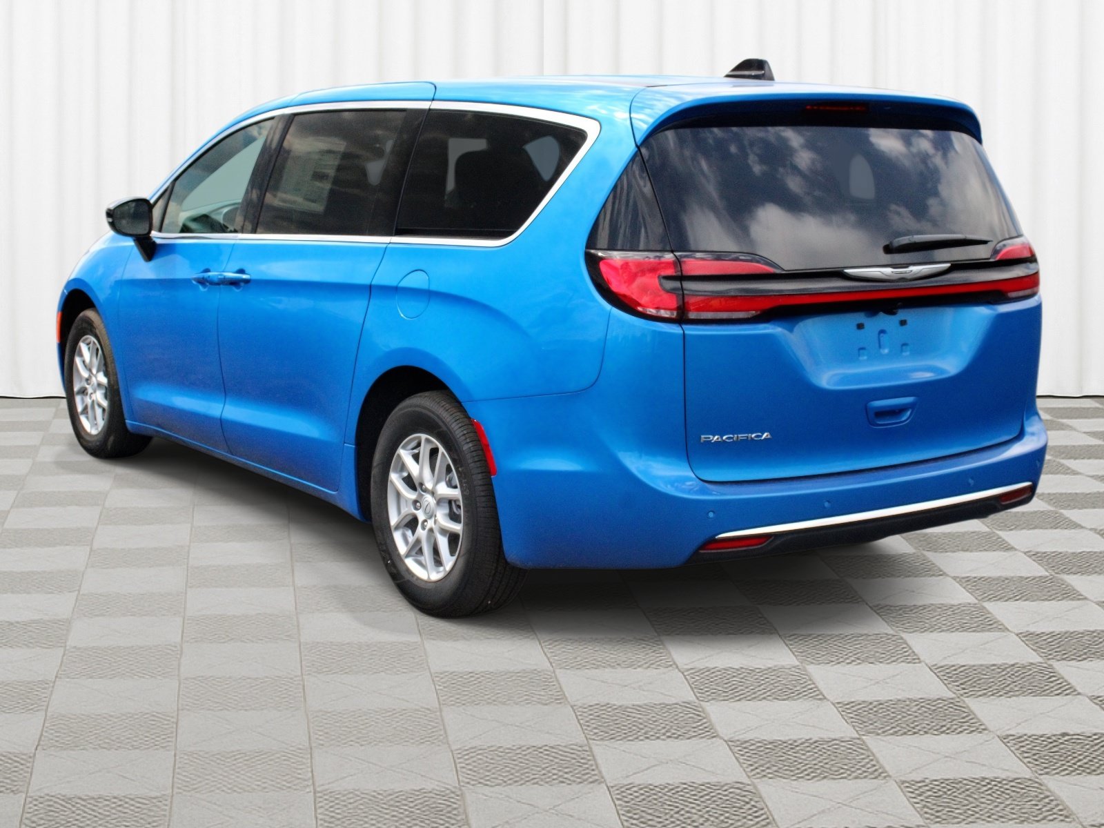 New 2026 Chrysler Pacifica Select FWD image 34
