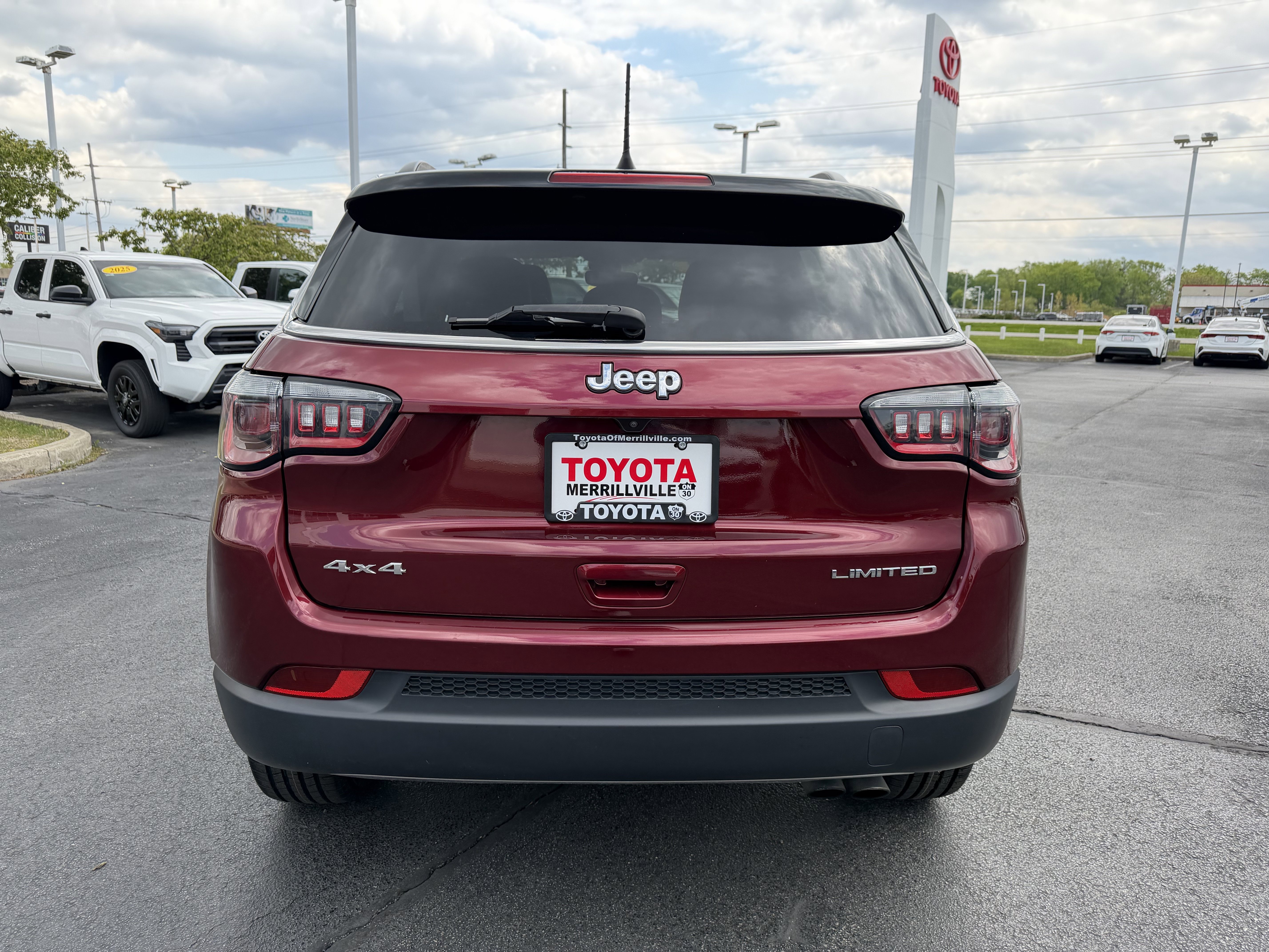 Used 2022 Jeep Compass Limited AWD/4WD image 7