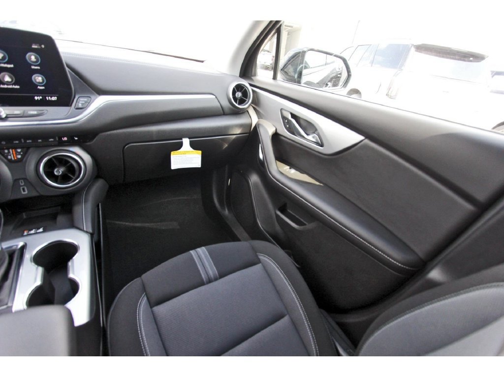 Used 2024 Chevrolet Blazer LT w/ Convenience Package FWD image 10