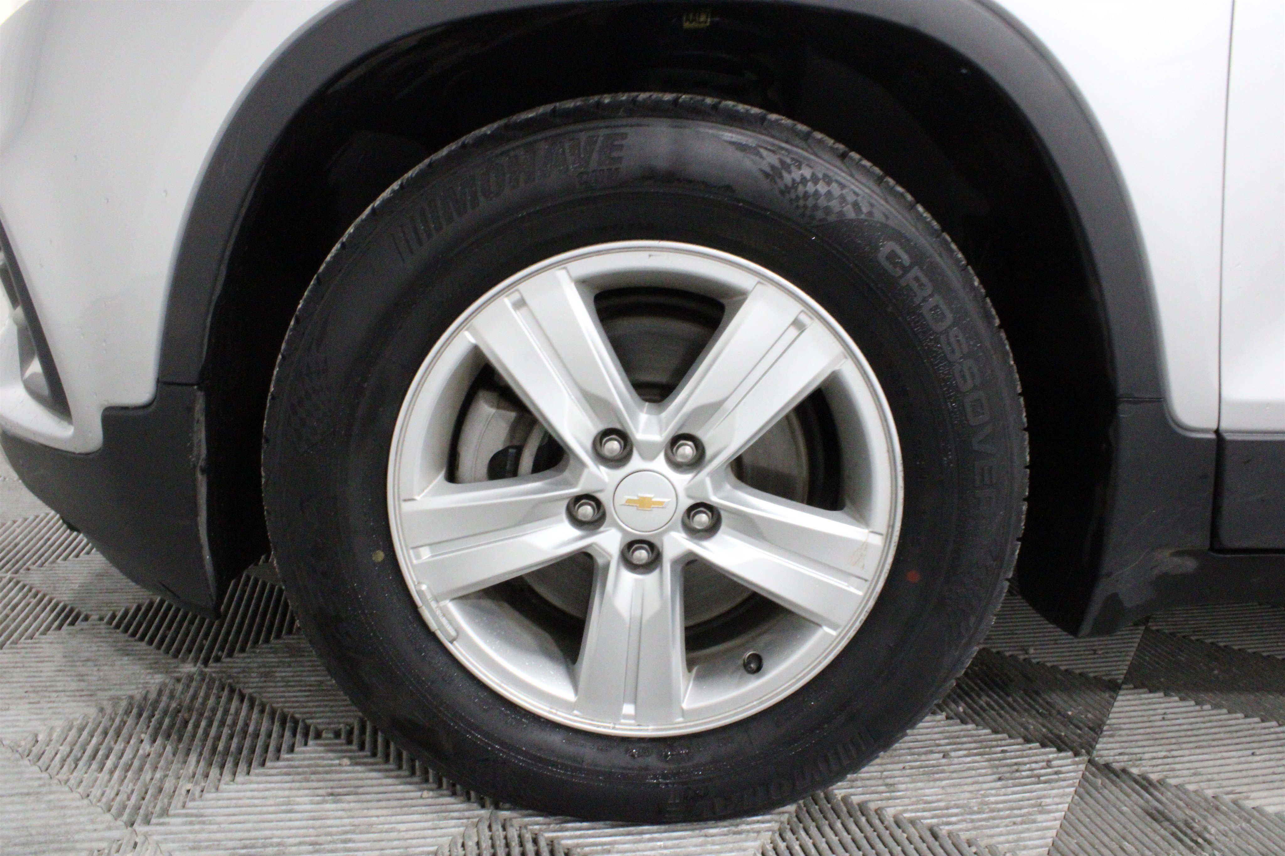 Used 2019 Chevrolet Trax LT w/ LT Convenience Package FWD image 31