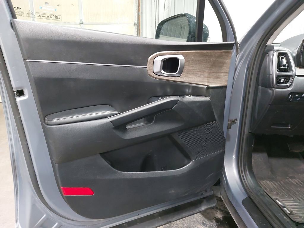 Used 2023 Kia Sorento X-Line EX image 29