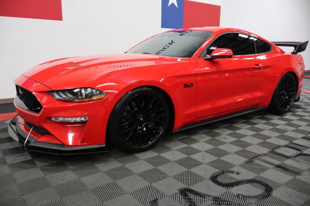 Used 2019 Ford Mustang GT Premium w/ GT Performance Package RWD image 2