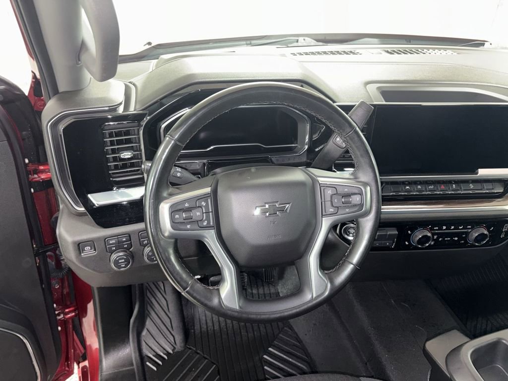 Used 2024 Chevrolet Silverado 1500 RST w/ Z71 Off-Road Package image 13