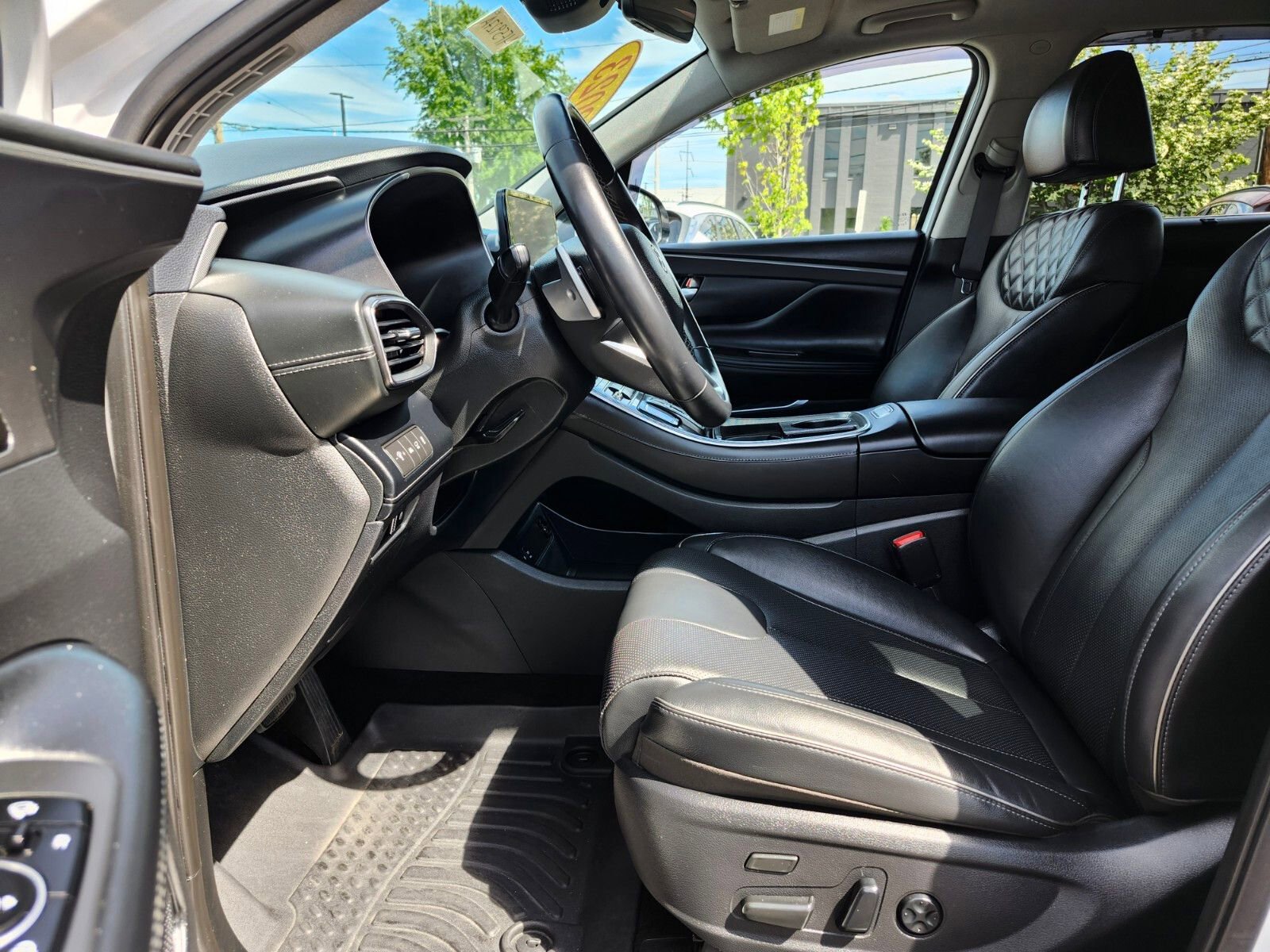 Certified 2023 Hyundai Santa Fe Limited AWD/4WD image 17