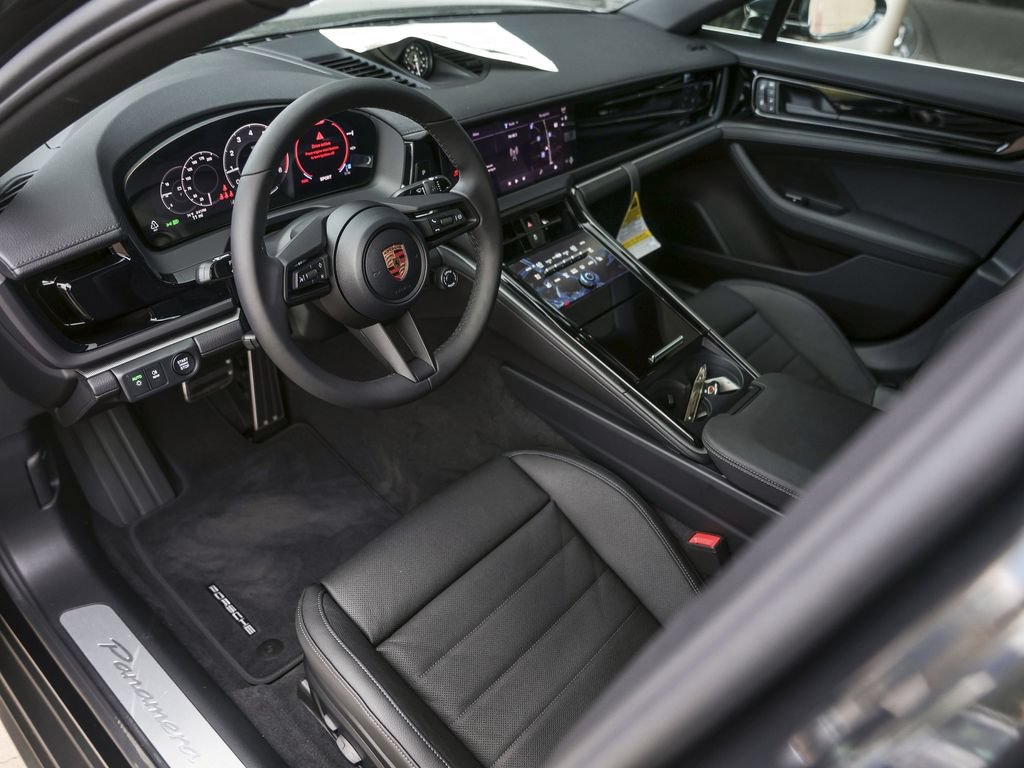 New 2026 Porsche Panamera RWD image 4