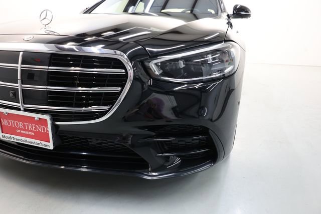 Used 2022 Mercedes-Benz S 580 4MATIC Sedan w/ AMG Line Package image 70