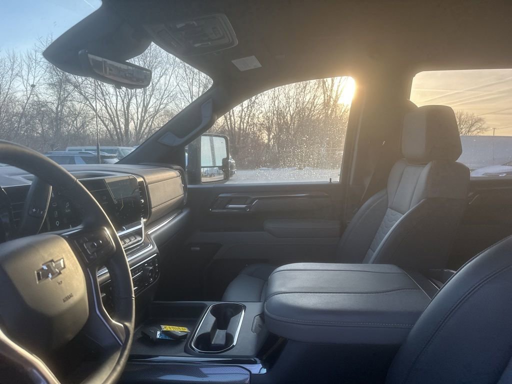 Used 2026 Chevrolet Silverado 2500 ZR2 w/ LPO, Dark Essentials Package image 14