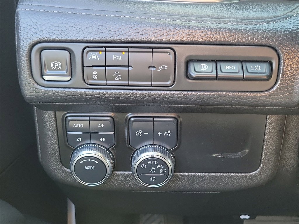 Used 2021 GMC Yukon XL Denali image 18