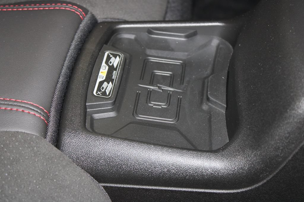 Used 2023 Chevrolet Camaro ZL1 RWD image 27