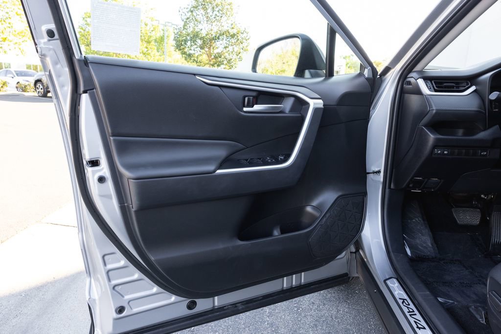 Certified 2025 Toyota RAV4 XLE w/ Convenience Package image 10