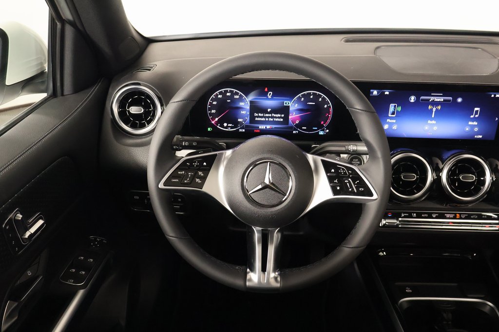 New 2026 Mercedes-Benz GLB 250 image 3